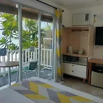 Bluewaves Beach House