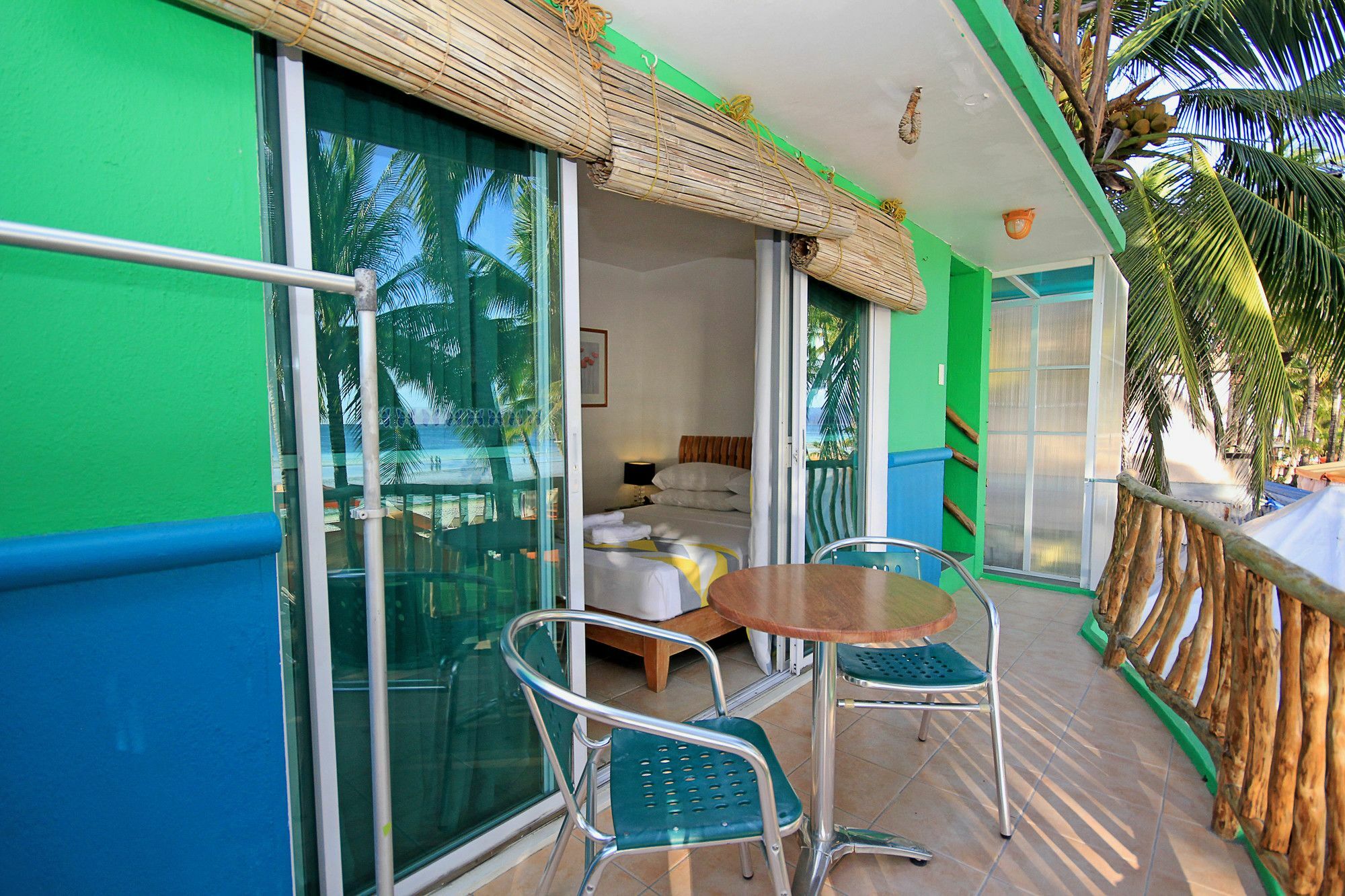 Bluewaves House bahay-panuluyan 2*